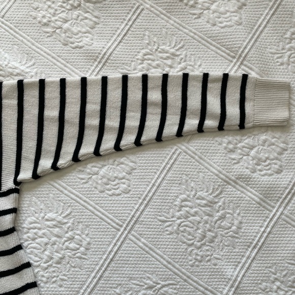 Banana Republic Crewneck Ribbed Striped Sweater Merino Wool Blend Cream Black M - Picture 11 of 14